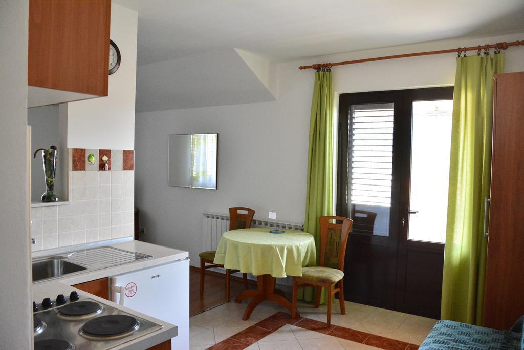 Bakuk * Stari Grad (Hvar)