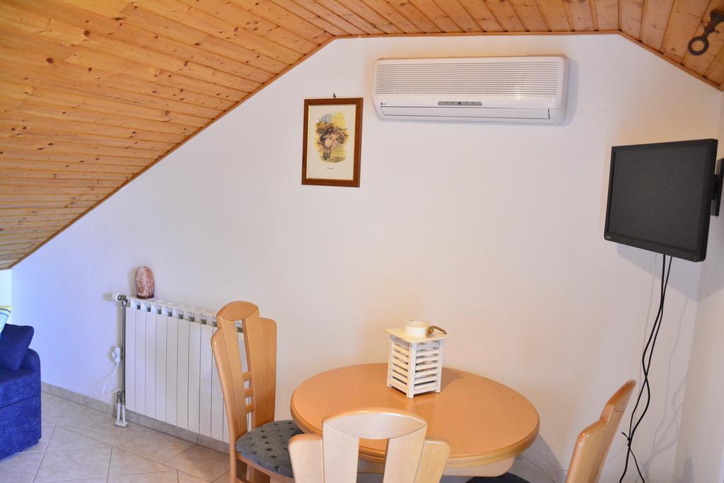 Bakuk * Stari Grad (Hvar)